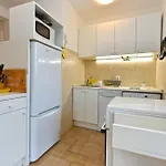 Apartmán Stylish Flat With Pool Access And Fully Equipped Spaces